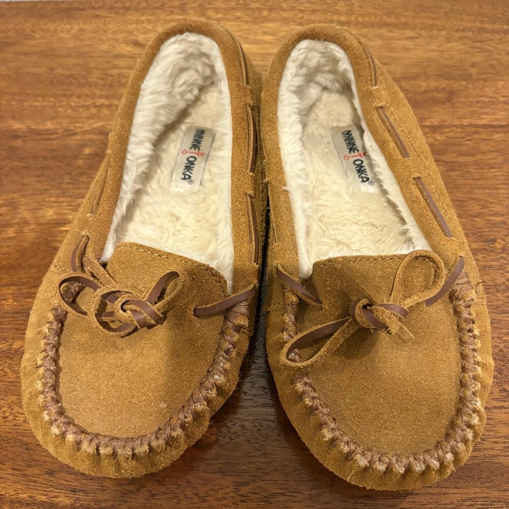 Minnetonka Slippers Youth Size 2 Tan Suede Moccasin Faux Fur‎ Lined Bow 4811